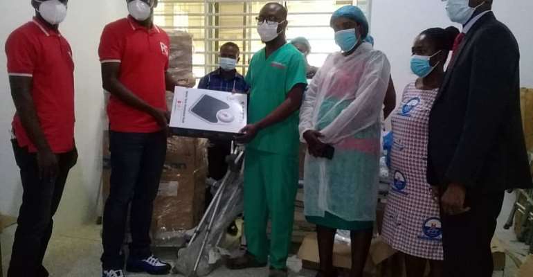 Project Ghana Presents Hospital Equipment To Kumasi Kwadaso SDA Hospital