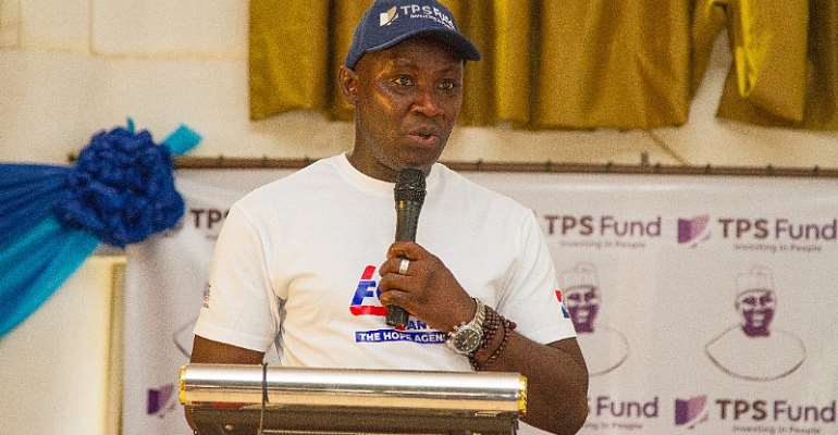 We Will Vote Dr. Anyars For Giving Us Loans To Do Business — Street Sellers