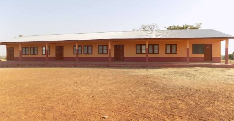 A/R: Residents turn Ahenema Kokoben D/A 1&2 school into a 'toilet' facility