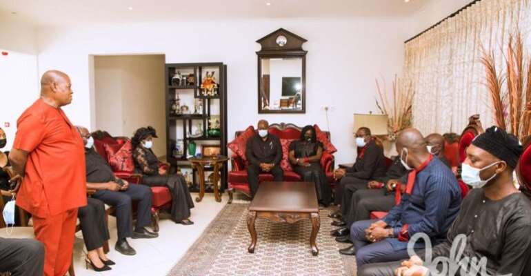Rawlings’ Death: Mahama Leads NDC To Console Konadu