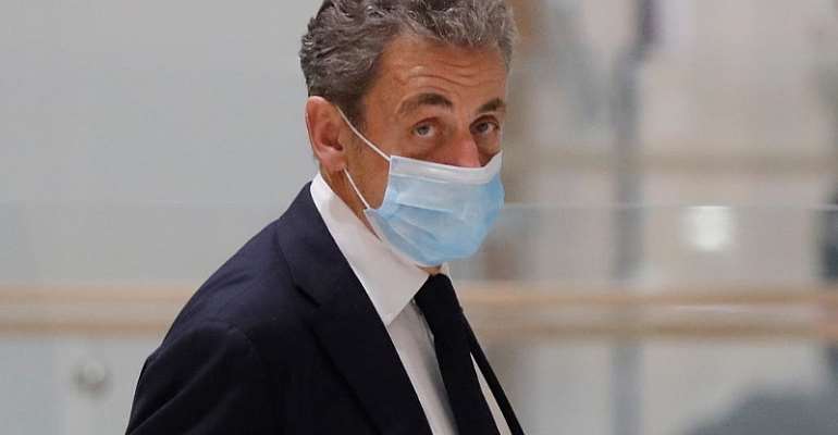 REUTERS - CHARLES PLATIAU