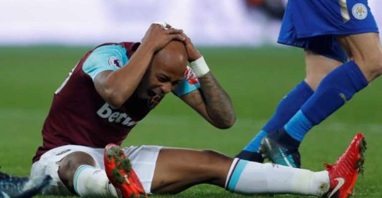 Andre Ayew's Stoppage Time Overhead Kick Misses Narrowly As Leicester City Hold West Ham