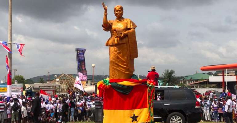 Dansoman: Akufo-Addo Unveils Statue Of Late Ablekuma West MP Theresa Amerley Tagoe