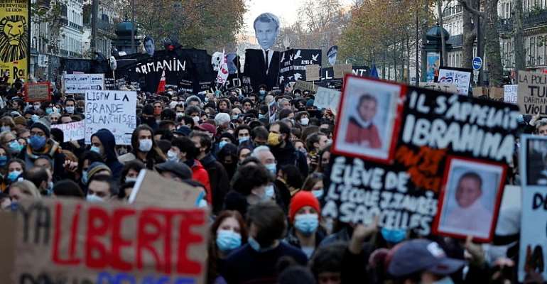 REUTERS - CHRISTIAN HARTMANN