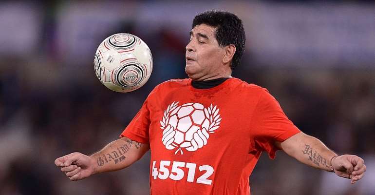Investigators Search Doctor’s Office In Maradona Death Probe