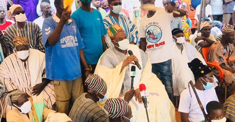 The Paramount Chief of Sagnarigu , Naa Yakubu Abdulai addressing the gathering in Sagnarigu