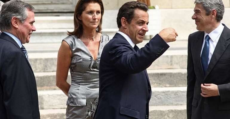 Olivier Sarkozy Ex Wife : Mary-Kate Olsen divorce: Olivier Sarkozy moved ex-wife ... / Mr ...