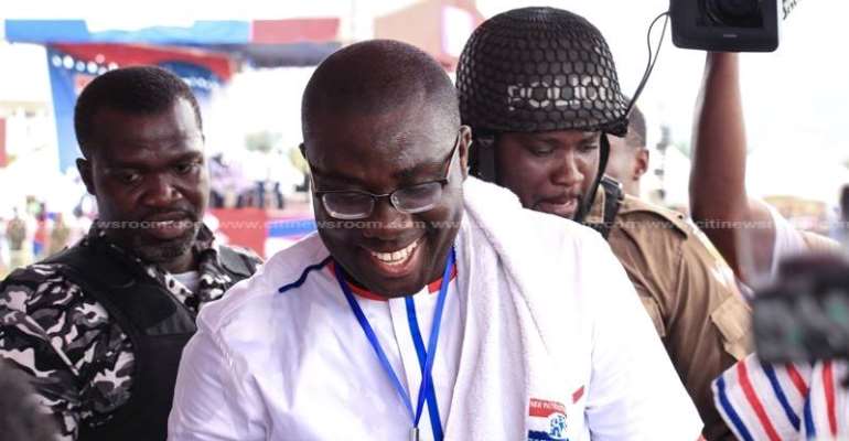 Sammy Awuku rubbishes NDC’s 'fa ninyinaa' policy to absorb 100% fees of tertiary students