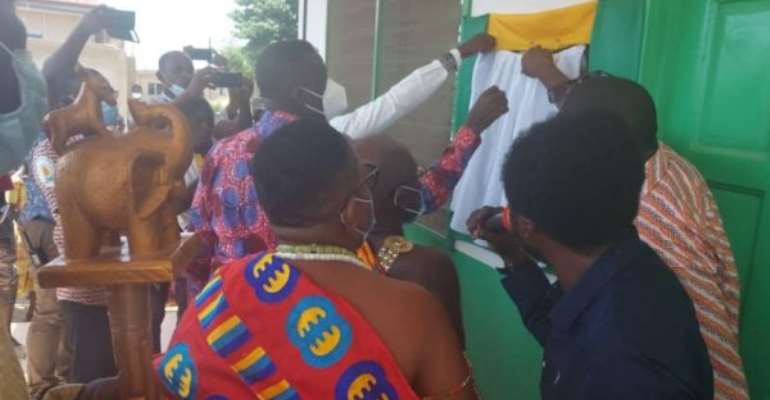 W/R: Komfuefu community gets CHPS Compound