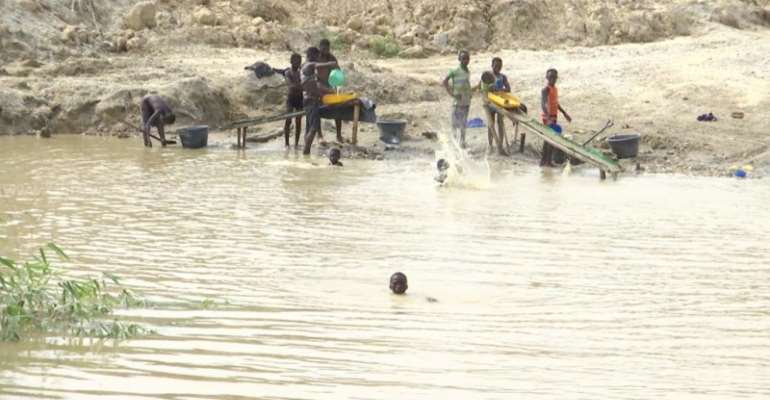 Small scale miners blast Akufo-Addo, 'his commitment to galamsey fight mere political talk'
