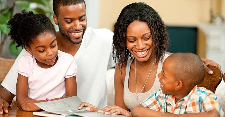 Family Reading: a means to develop and hone the creative ability of children