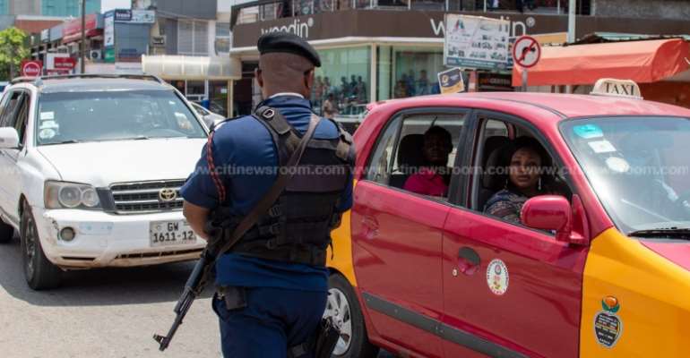 Police to start random vehicle checks to enforce face mask directive