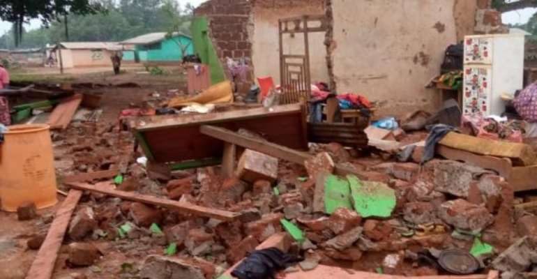 Ahafo: Heavy downpour displaces 70 residents at Dwenase