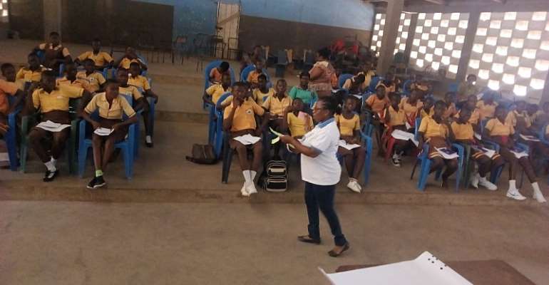 U/E/R: Parental Neglect Cause Of Adolescent Girls' Problems