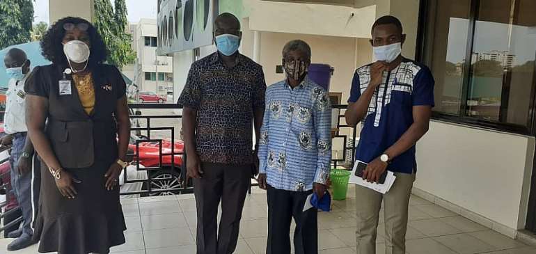 Prof Alex Dodoo In A Group Photo With The Overall Winner (Extreme Right) Of The 2019/2020 ARSO Essay Competition At National Level