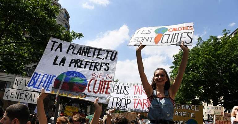 AFP PHOTO/Alain JOCARD
