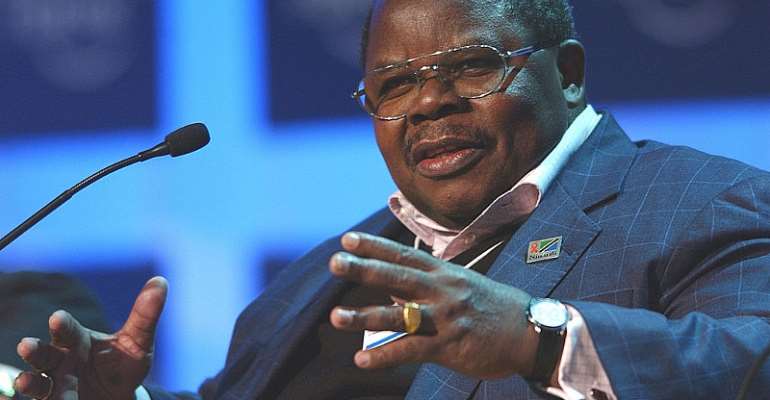 Benjamin William Mkapa speaks at the World Economic Forum in Davos, Switzerland, in 2005. - Source: Eric Feferberg/AFP via Getty Images)