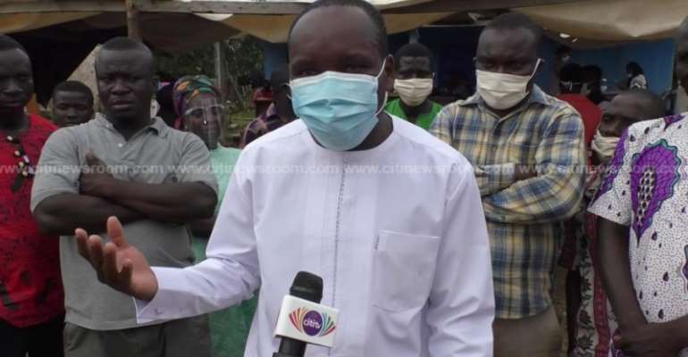 Ellembele: NPP Parliamentary Candidate Showasing His Voter ID Collected Back