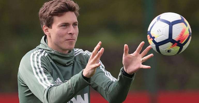 Lindelof Extends Man United Deal To 2024