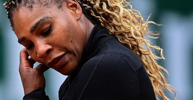 Nadal eases through as Williams overcomes early hiccup