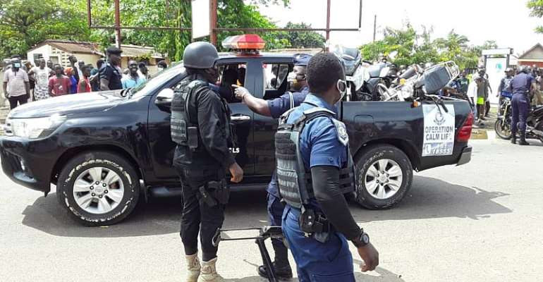 A/R: Police arrest 396 suspected criminals; intercepts 793 motorbikes