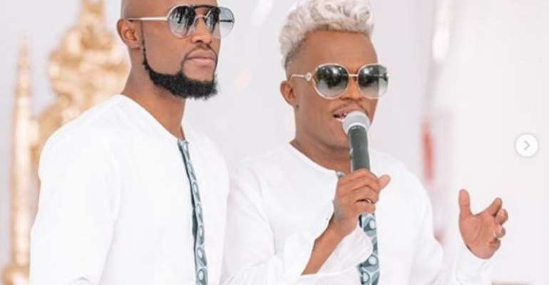 Mohale Motaung and Somizi Mhlongo