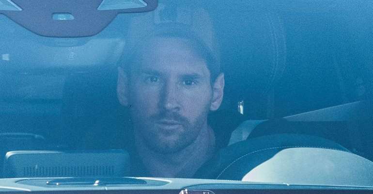 Lionel Messi arrives at Barcelona training grounds