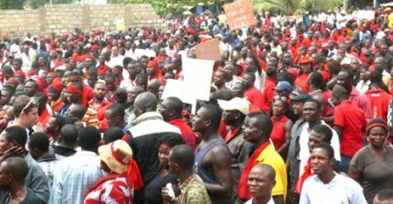 “ForThieves” Demonstration Train Hits Koforidua