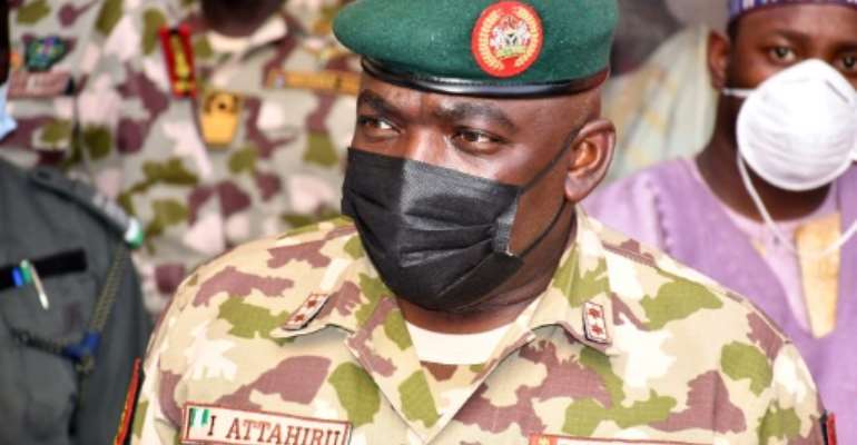 Nigeria buries army chief after air crash