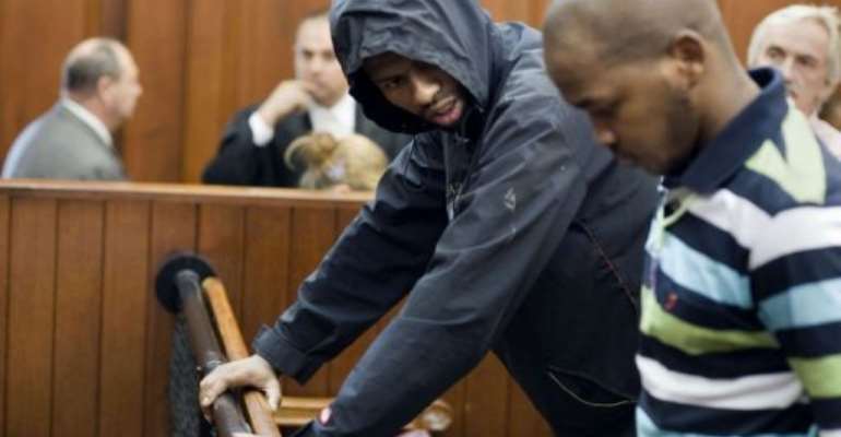 South African Xolile Mngeni (L) and Mziwamadoda Qwabe (R) are accused of murdering Swedish tourist Anni Dewani. By Rodger Bosch (AFP)