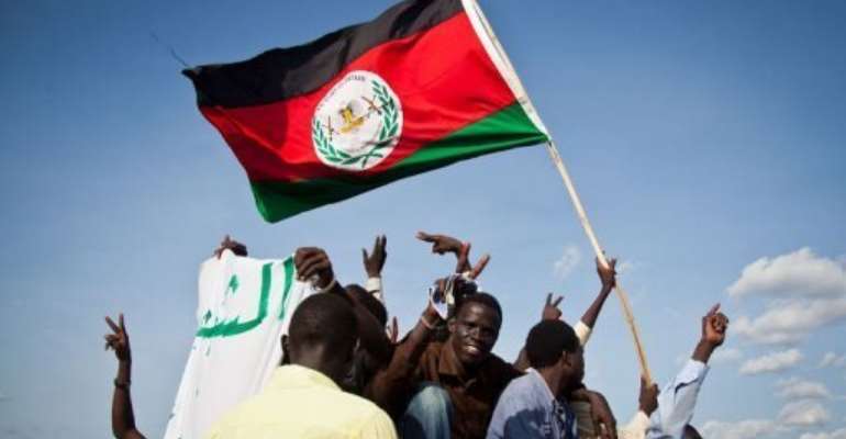 Protesters demand the withdrawal of Sudanese Armed Forces forces from Heglig. By Adriane Ohanesian (AFP)