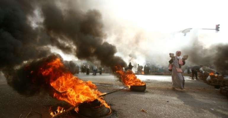 Sudanese protesters have been camped out for weeks outside the army headquarters, calling on the military rulers to cede power to a transitional authority. By ASHRAF SHAZLY (AFP)