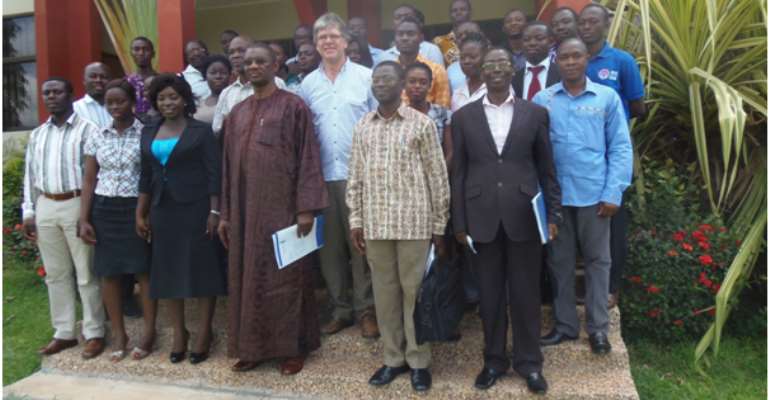 CSIR DG in pose with workshop participants