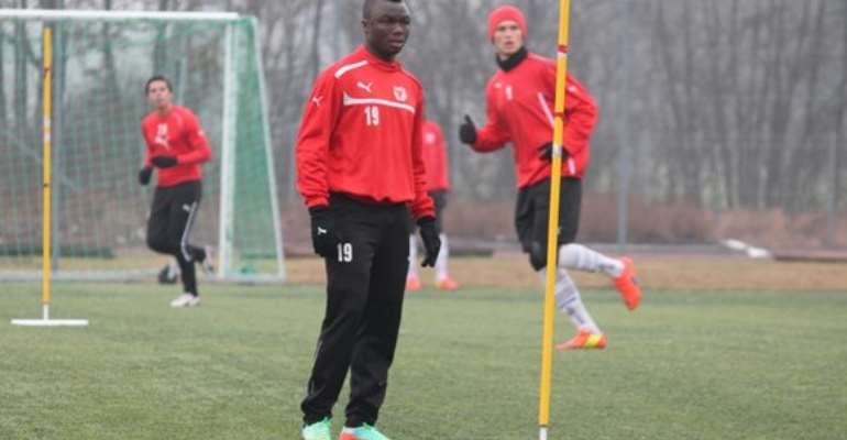 Dominic Adiyiah on trial at Kalmar FF.