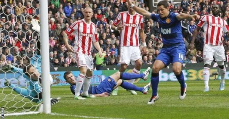 Stoke thrash Manchester United 2-1