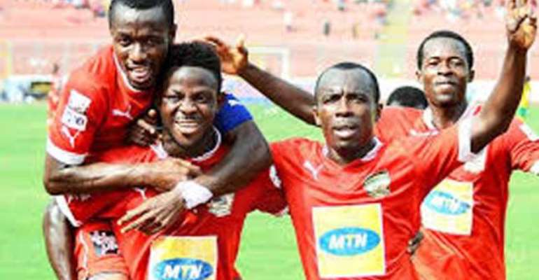 Palm Sunday action: Kotoko pip Liberty Professionals