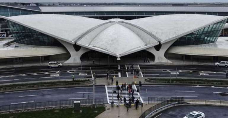Ebola screening starts at New York’s JFK airport