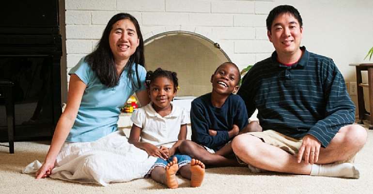 (PHOTO: FREEMATTANDGRACE.COM) Matthew and Grace Huang with their adopted children.