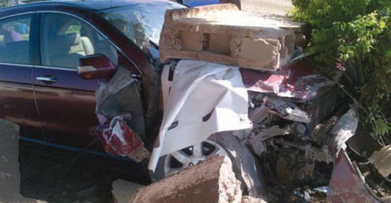 ACTRESS CHIKA IKE INVOLVED IN AN AUTO ACCIDENT