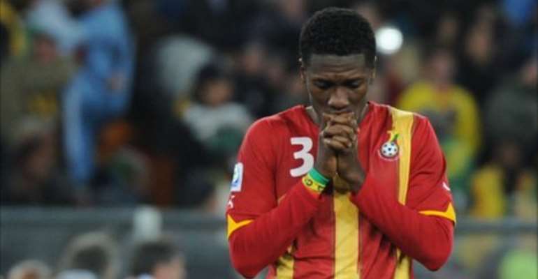Asamoah Gyan misses