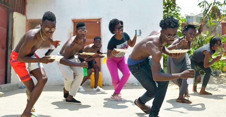 Angolan dance troupe Phenomenos do Semba. - Source: Courtesy Adilson Maiza for Phenomenos do Semba
