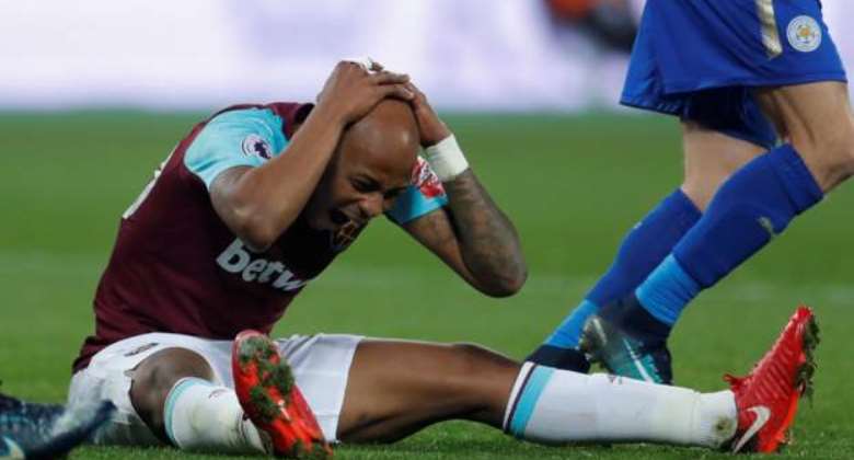 Andre Ayew's Stoppage Time Overhead Kick Misses Narrowly As Leicester City Hold West Ham