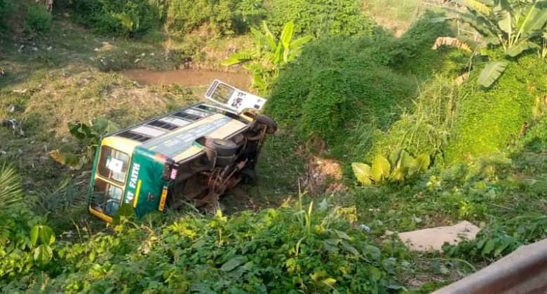 AR: Four pupils of Great Faith Rockery School injured in bus accident
