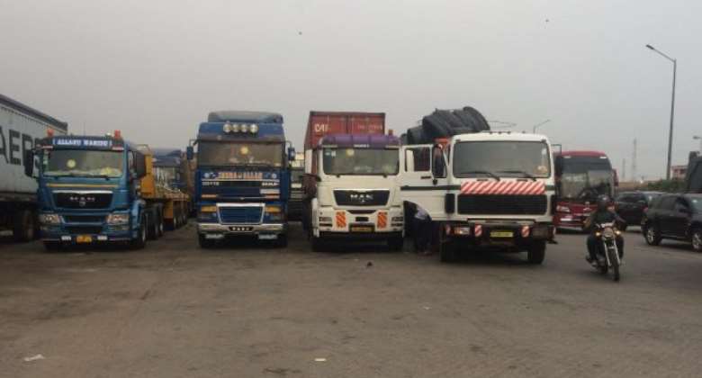 Residents complain of unlawful parking at Ashaiman tollbooth by trailer drivers