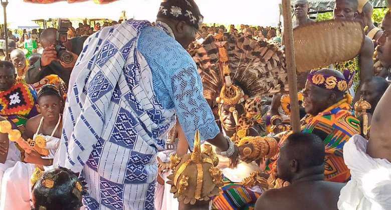 video-how-asantehene-arrives-at-anloga-to-grace-hogbetsotso-festival