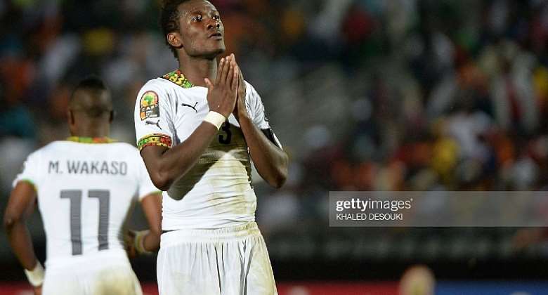 Ghana's forward Asamoah Gyan reacts after missing a goal opportunity during the 2015 African Cup of Nations group C football match between South Africa and Ghana in Mongomo on January 27, 2015. AFP PHOTO / KHALED DESOUKI (Photo credit should read KHALED DESOUKI/AFP via Getty Images)
