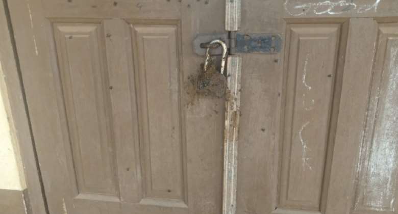 AR: Ahenema Kokoben DA cluster of schools closed down as residents shit bomb classrooms