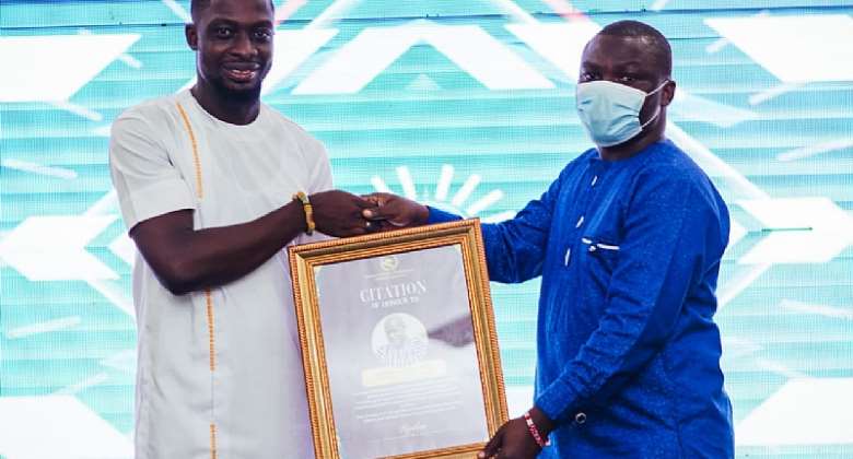 Kwabena Frimpong honoured at Ghana Tertiary Prestigious Awards