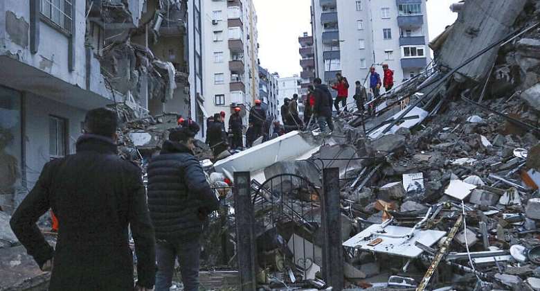 Massive earthquake kills hundreds in Turkey, Syria