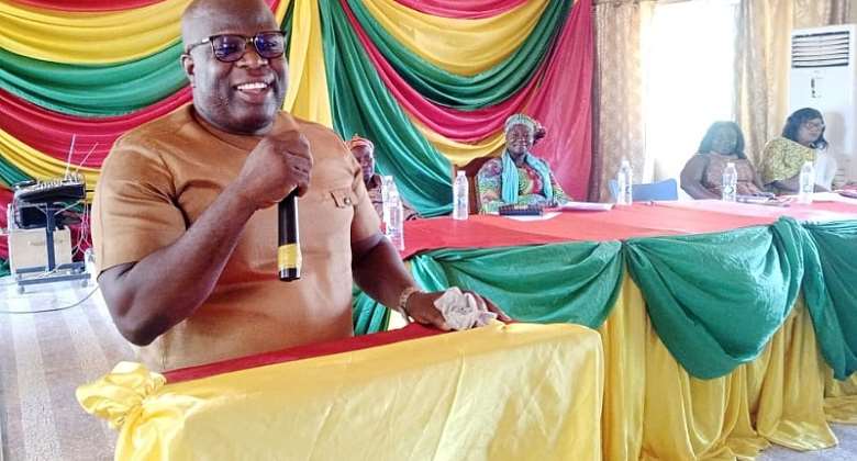 HON. EDWARD OWUSU ADDRESSING THE WOMEN